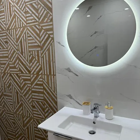 Paradise Apartment Warna