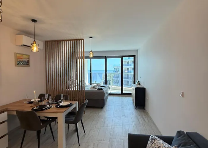 Paradise Apartment *